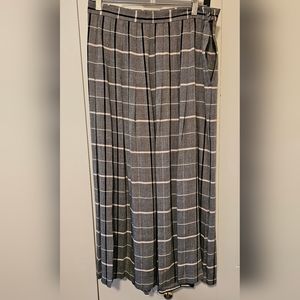 Jos A Bank pleated plad skirt, black/white/light pink, size 14